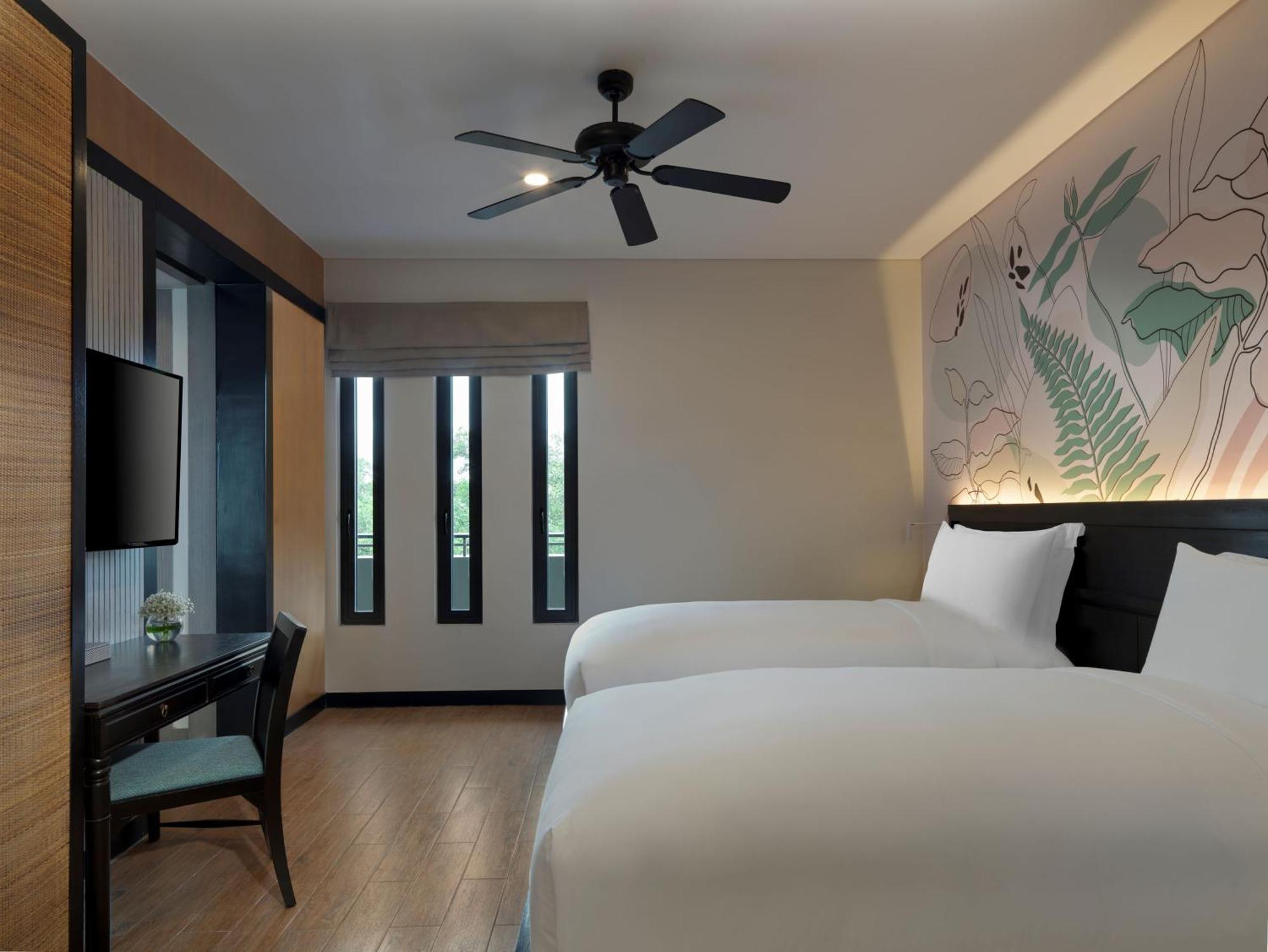 Avani Plus Mai Khao Phuket Suites Екстер'єр фото