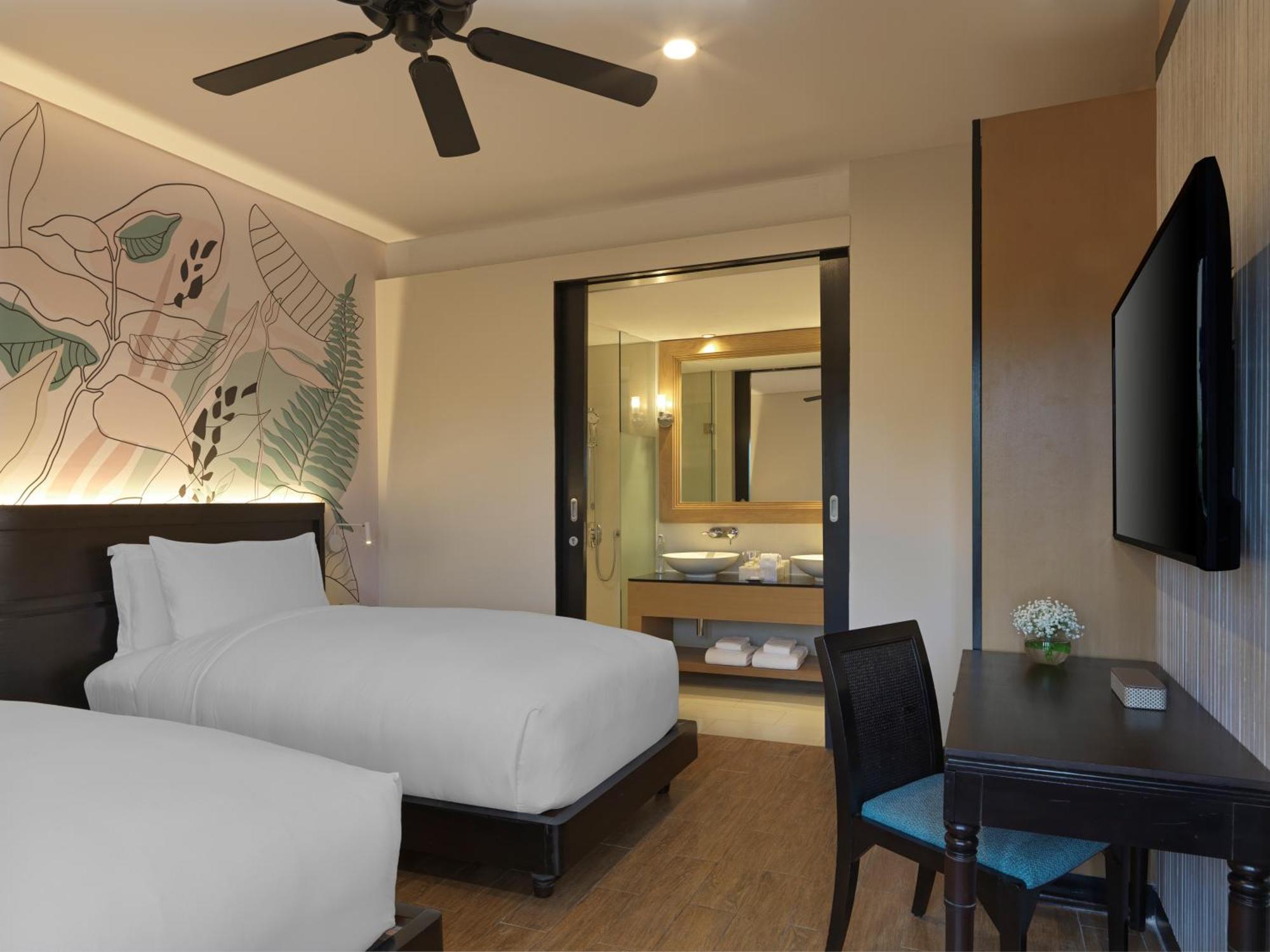 Avani Plus Mai Khao Phuket Suites Екстер'єр фото